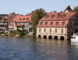 Speicher am Fluss.JPG