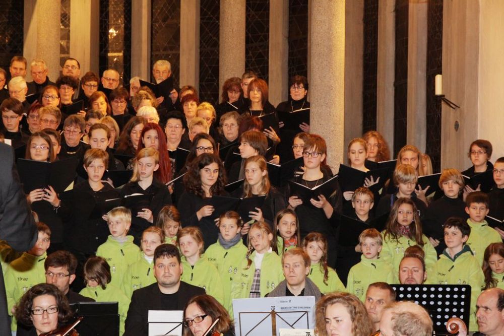 Kinder-, Jugend- und Kirchenchor in St. Oswald Buchen