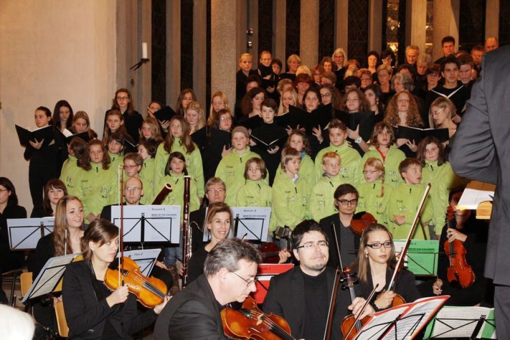 Kinder-, Jugend- und Kirchenchor in St. Oswald Buchen