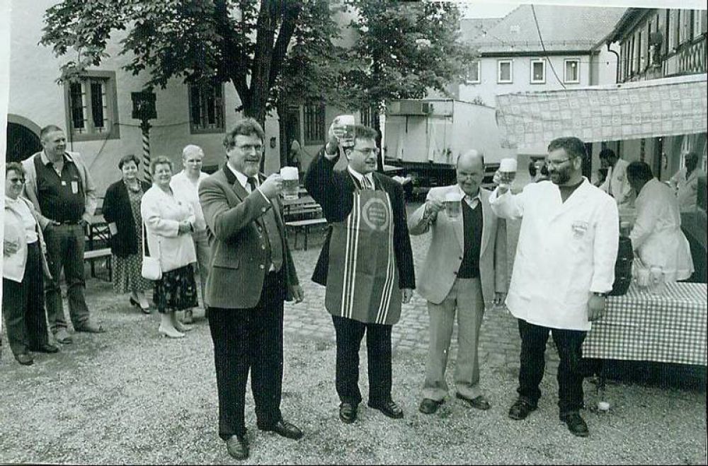 1995 Bieranstich K. Heller, Kaplan, H. Kieser, R. Franz